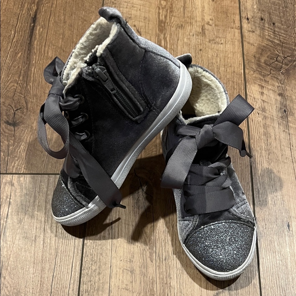 Cat & Jack Toddler Girl High Top Velvet Sneakers, size 11